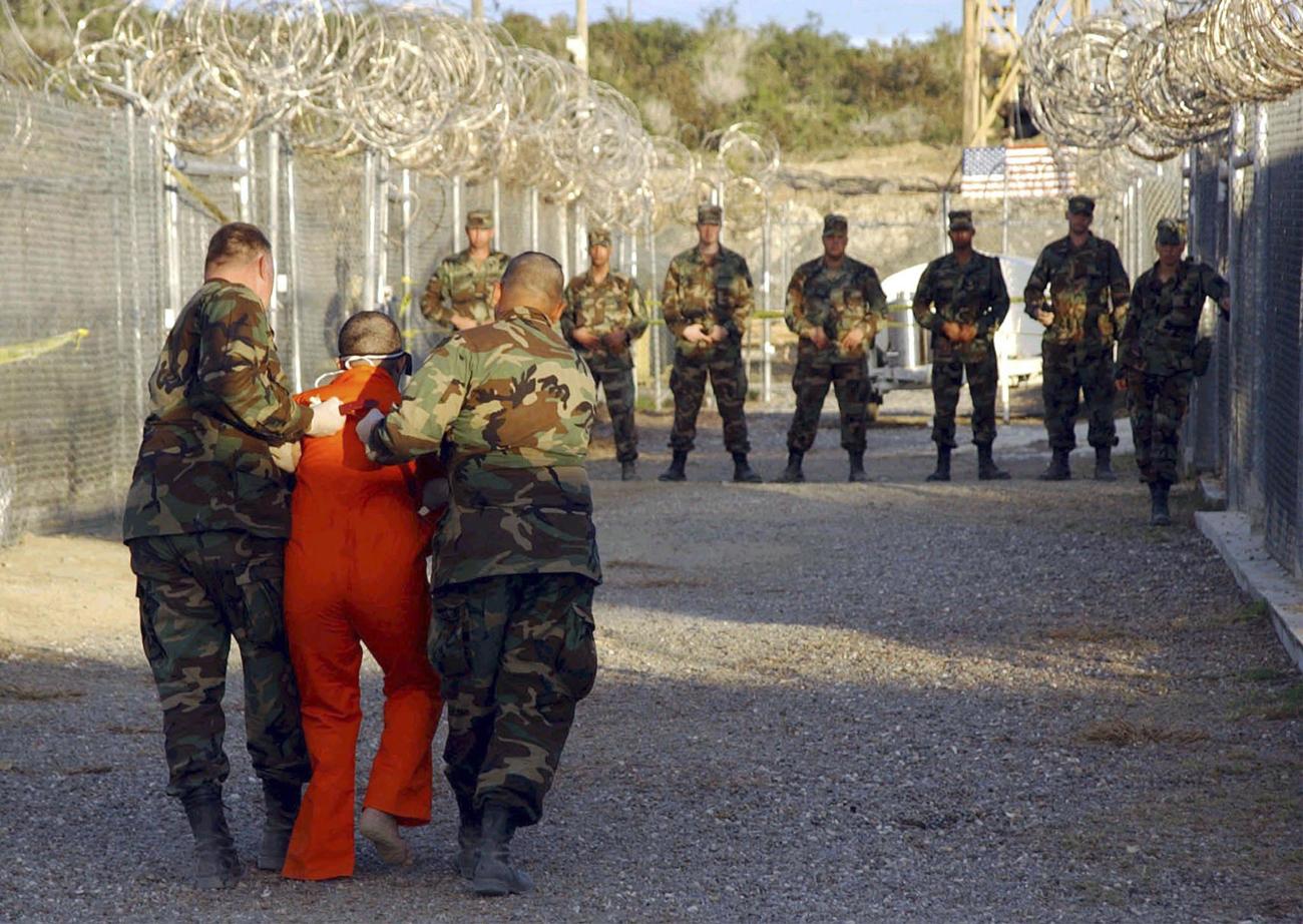 Egy 2002-es kép a guantánamói fogolytáborból. Amerikán belül aligha kell bárkinek felelősségrevonástól tartania 