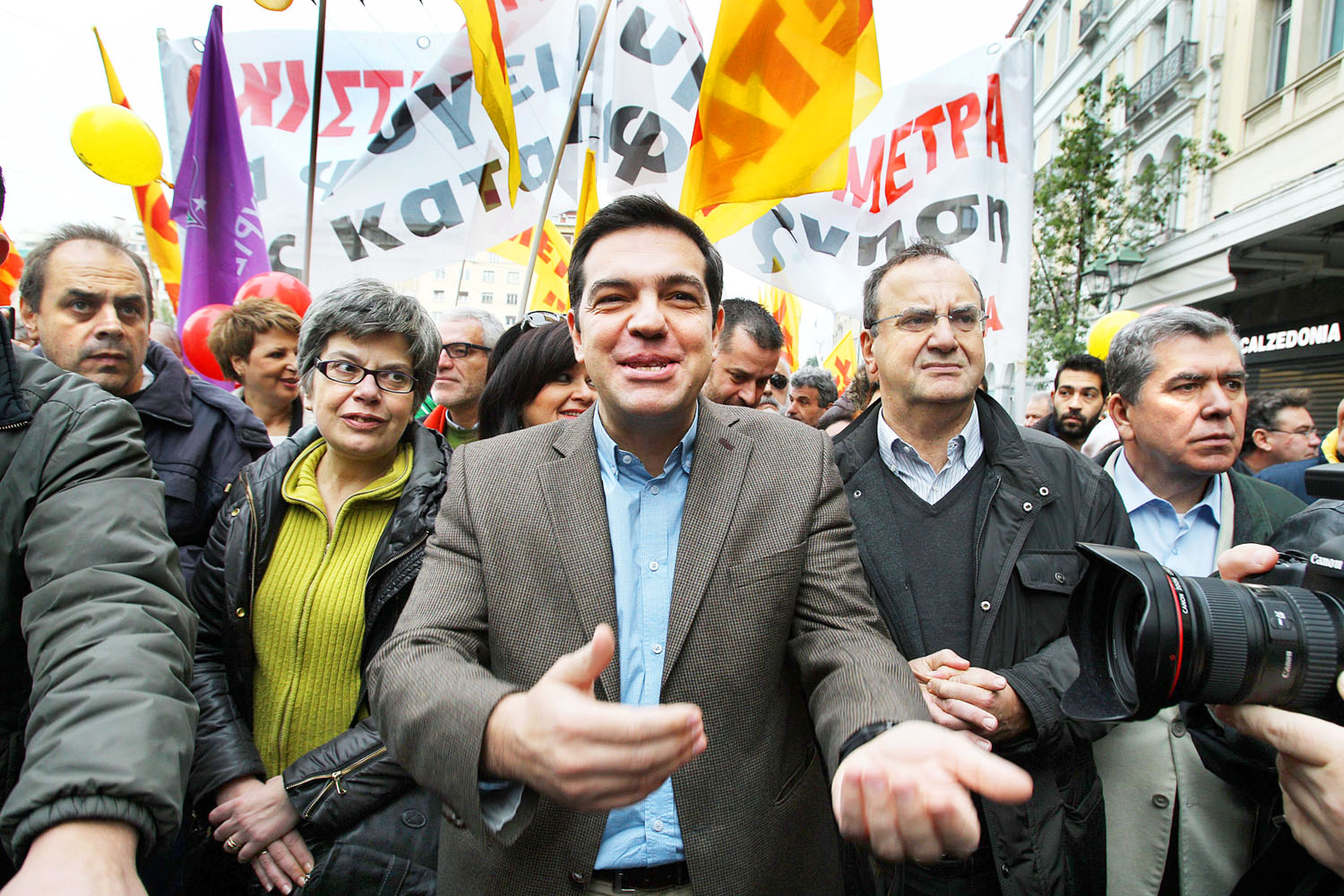 Alekszisz Ciprasz a megszorítások elleni tüntetésen Athénban