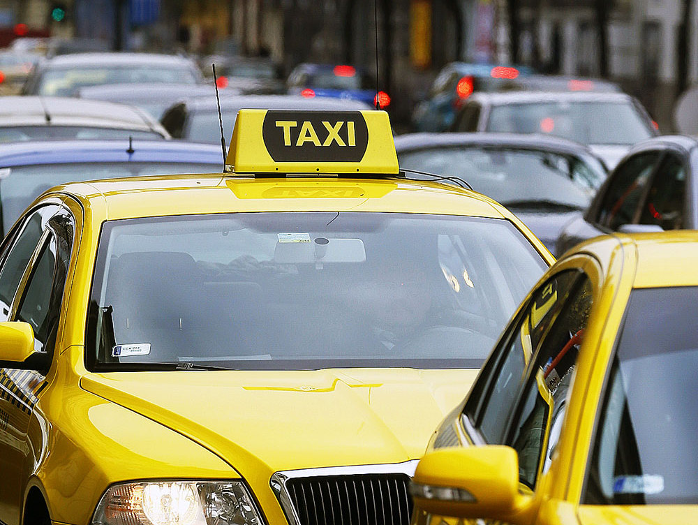 A BKK ellenőreire és az Uberre is panaszkodtak a taxisok