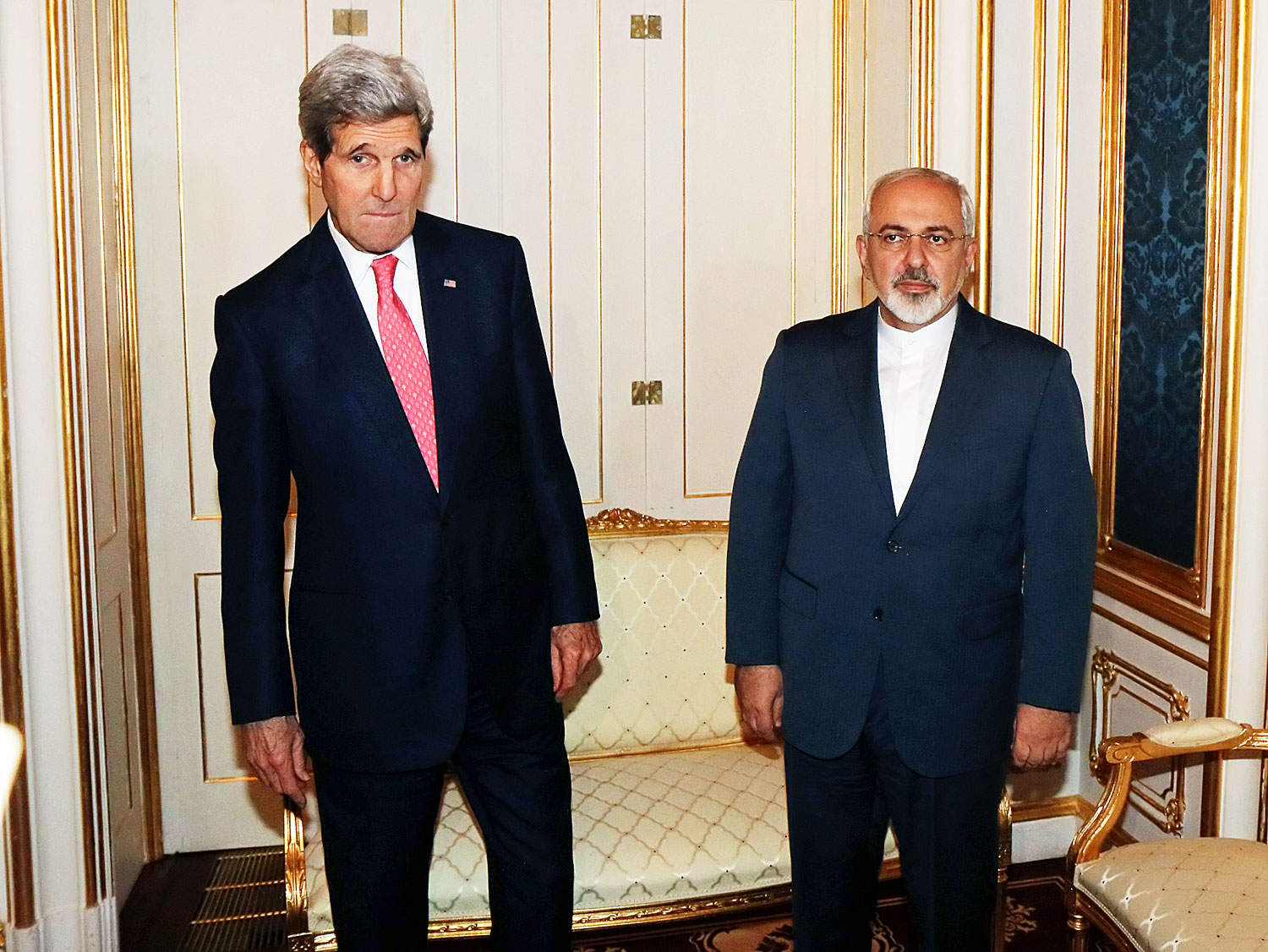 Kerry, az USA és Zarif, Irán külügyminisztere Bécsben