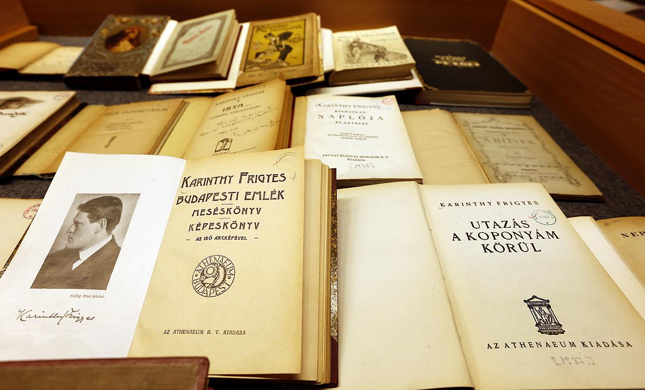 A köteteket „A kiveszett zsidó faj központi múzeumába” szánták 
