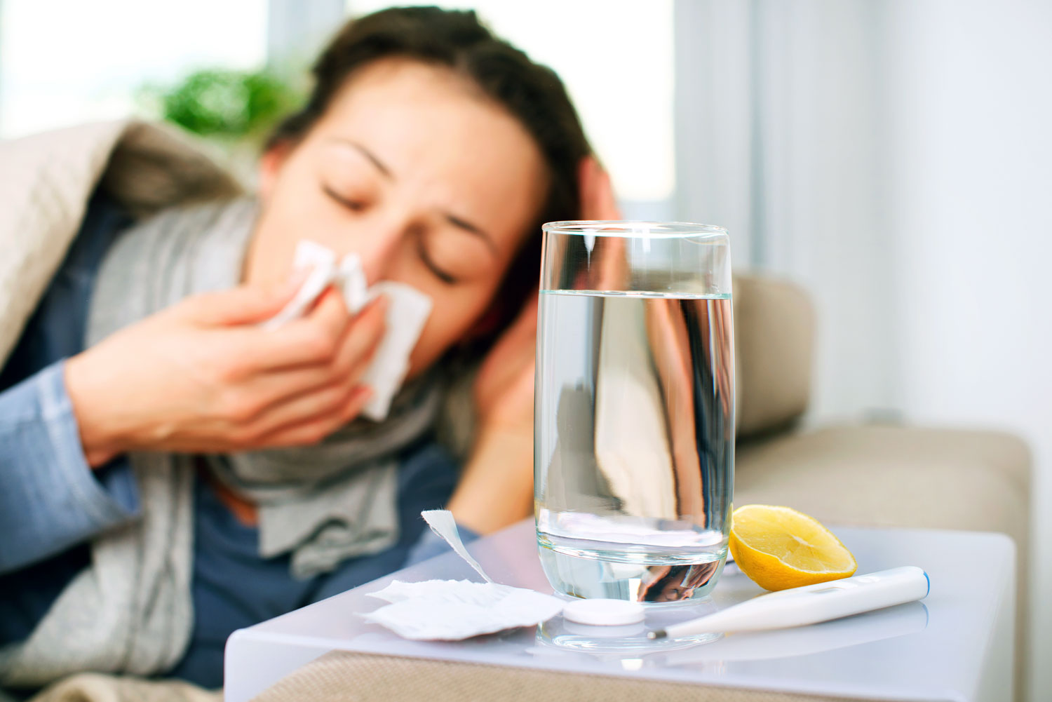 Megfázásos tünetek esetén növelni kell a folyadékbevitelt
