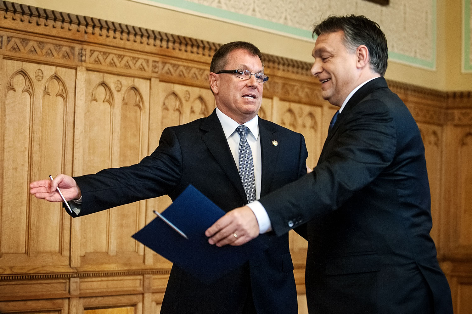 Orbán Viktor és Matolcsy György az MKB megmentésének bejelentése előtt