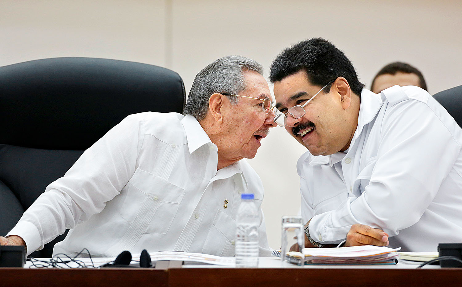 Castro és Maduro egy októberi havannai csúcson