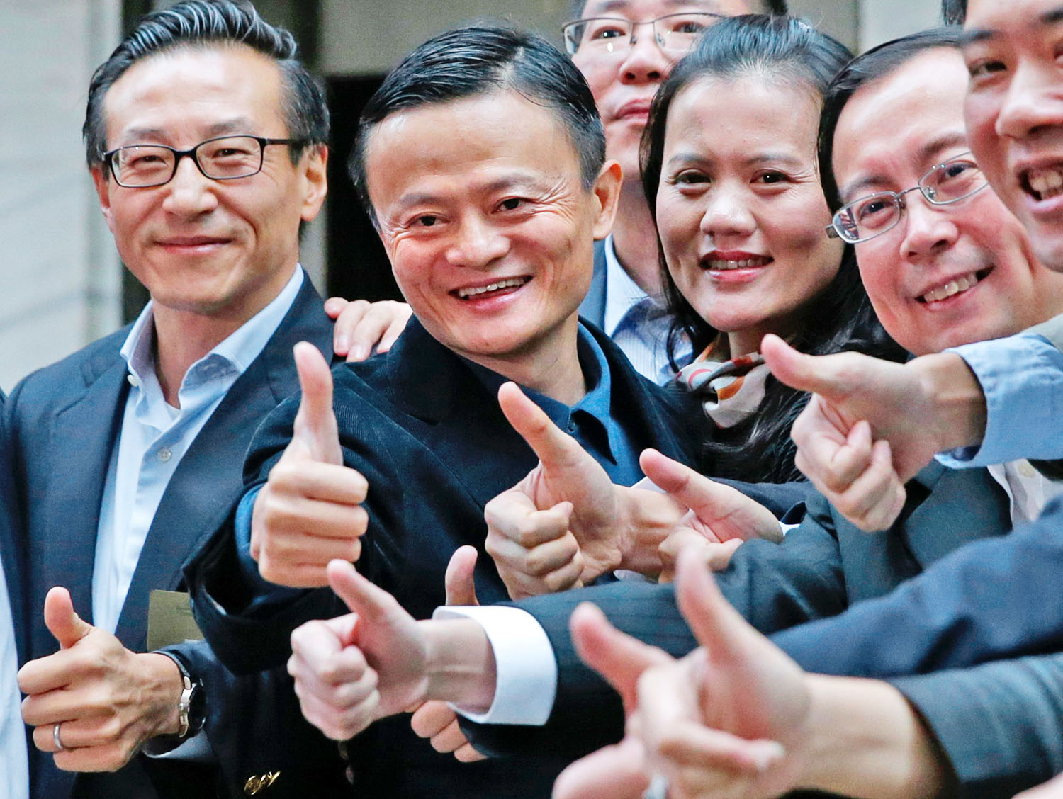 Az Alibaba vezérkarának van oka az örömre: a cég árfolyama már 60 százalékkal nőtt 