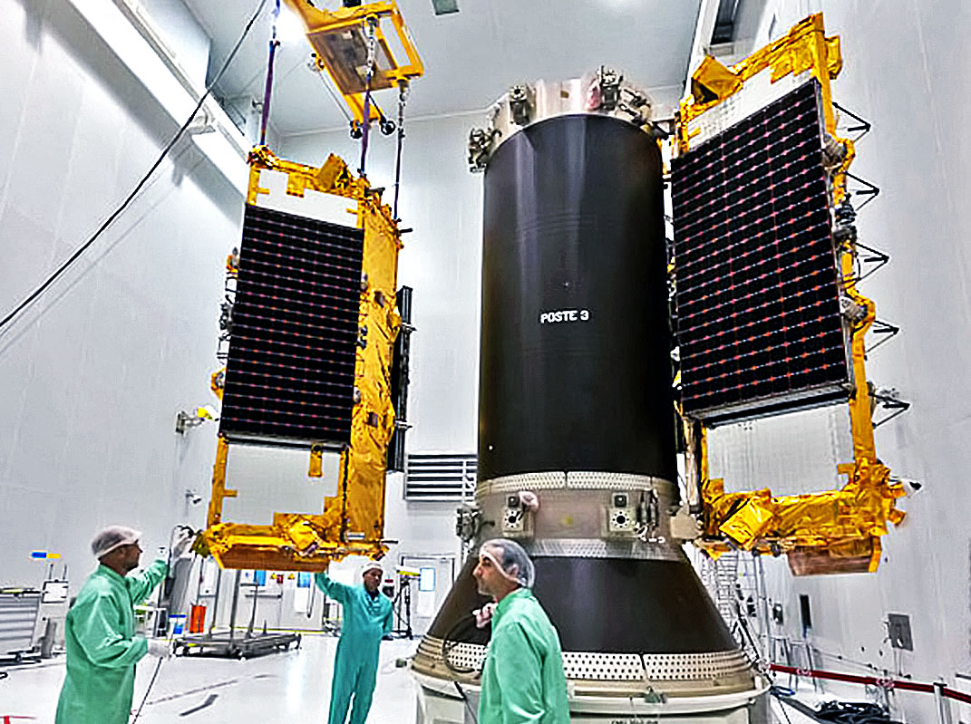 Ez a műhold már 8000 km magasan kering FORRÁS: ESA