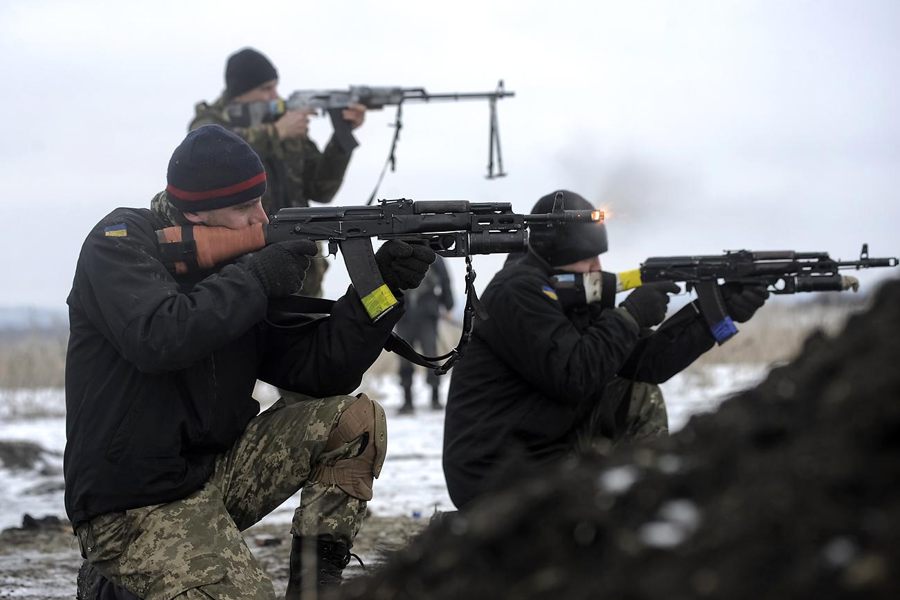 Ukrán katonák Luganszkban. Vannak biztató jelek