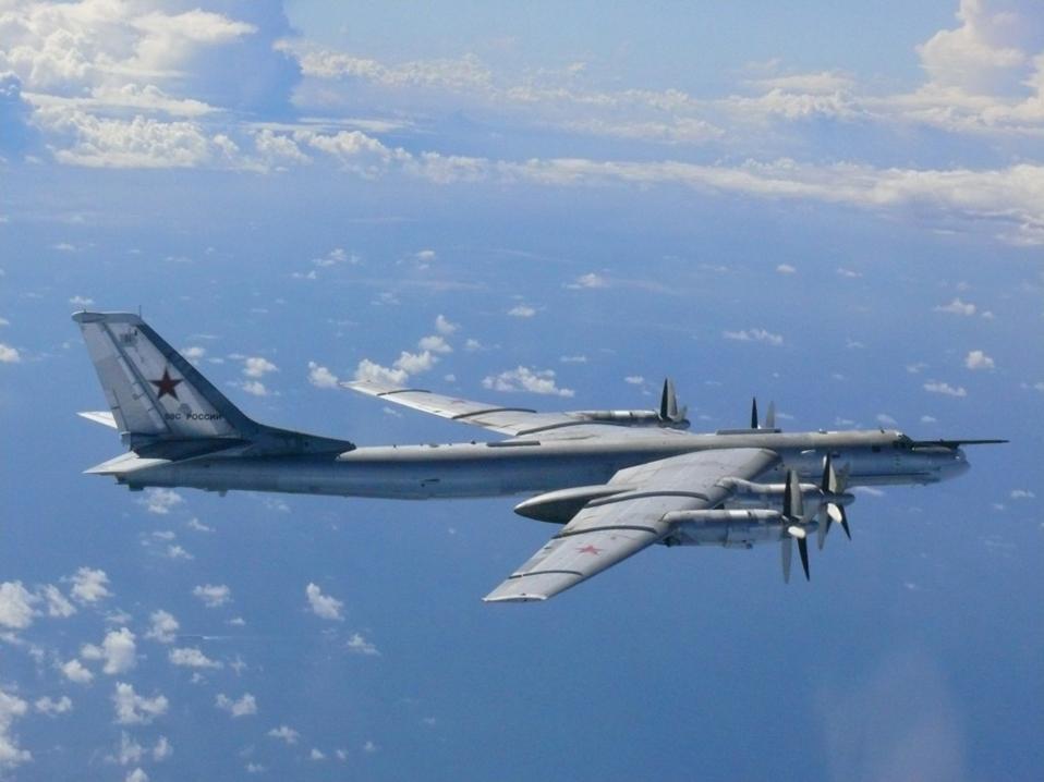 Tu-95-ös bombázó a japán partok közelében