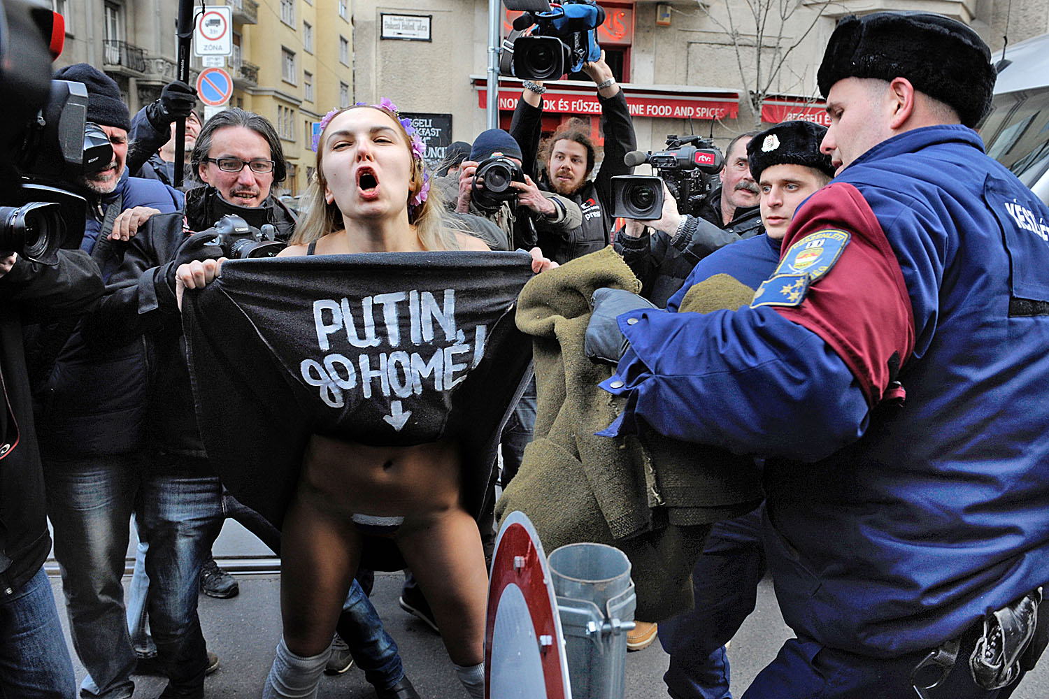 A Femen először tiltakozott Magyaroarszágon