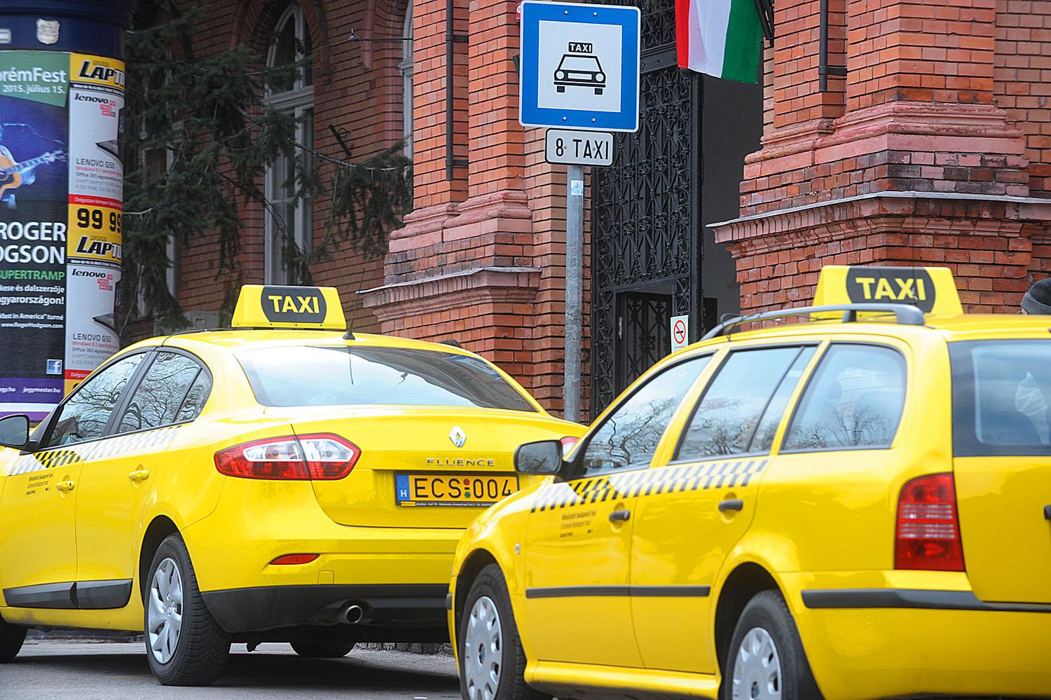Az Uber miatt 'parkoltatják' a rendeletet