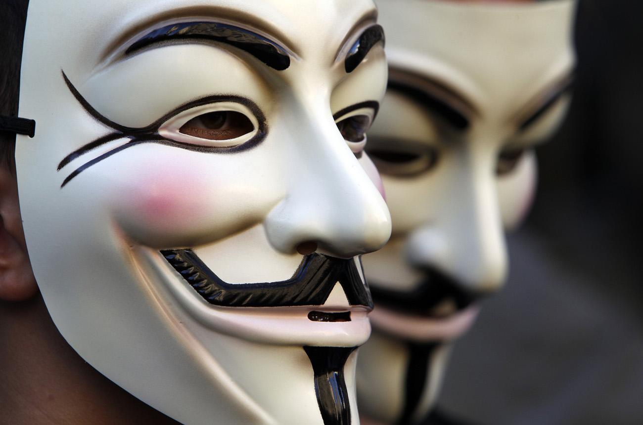 A maszkos hekkerek több IS-oldalt lekapcsoltak