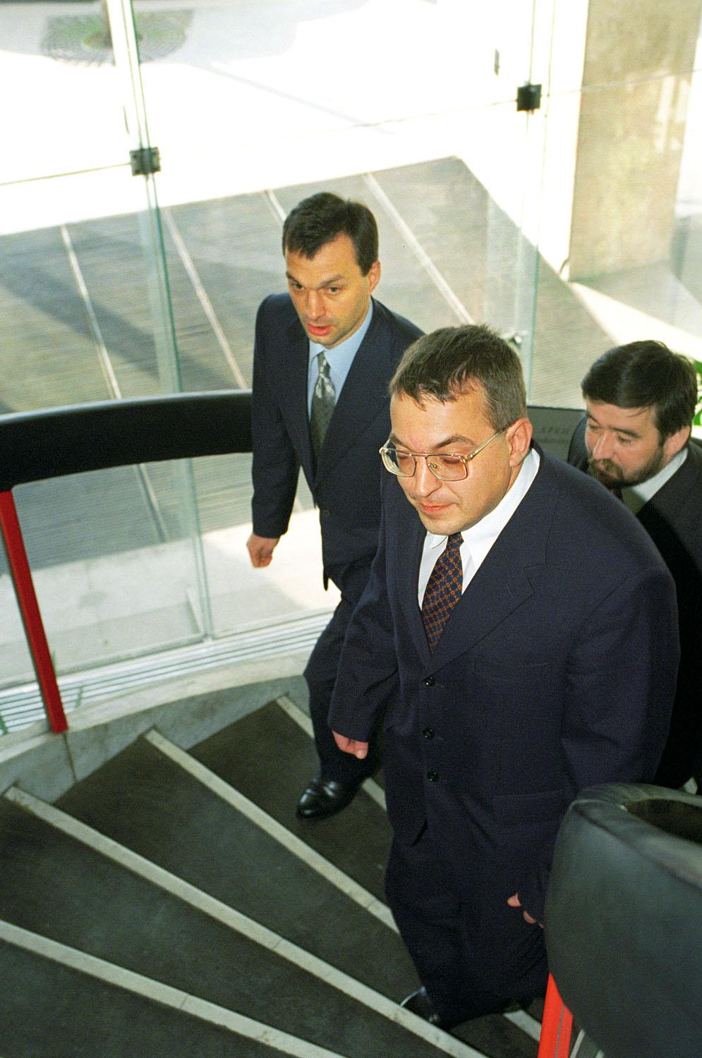 Orbán és Simicska. Most már lejtmenetben