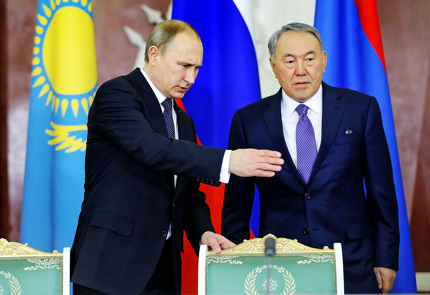 Putyin (balra) és Nazarbajev az Eurázsiai Gazdasági Unió moszkvai tanácskozása után tavaly decemberben 