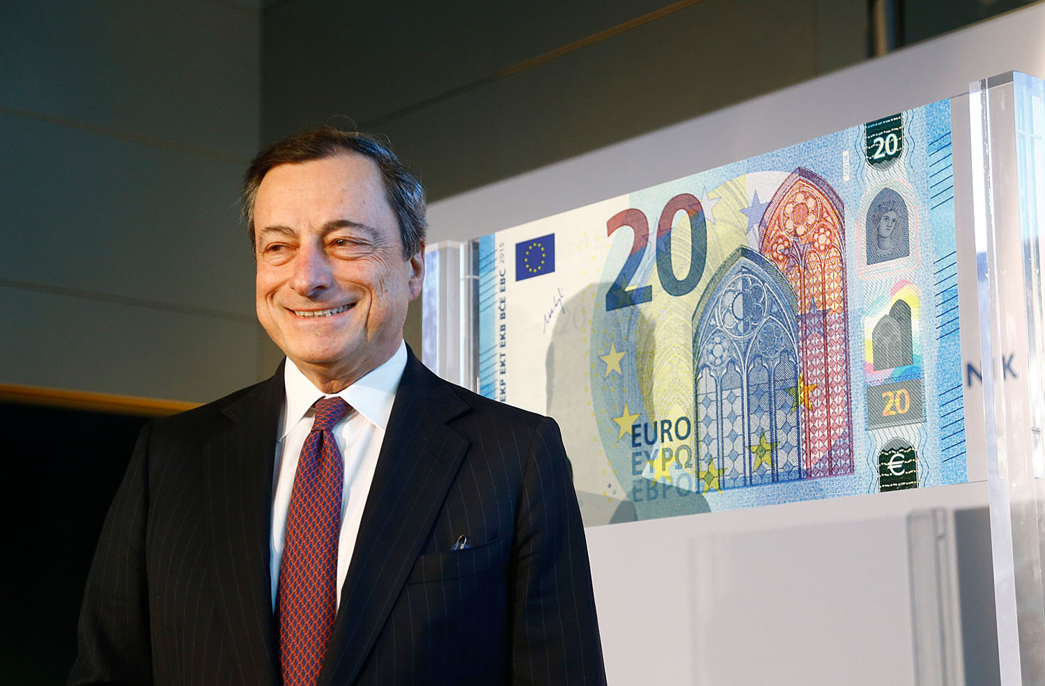 Mario Draghi, az Európai Központi Bank elnöke. Indítja a pénznyomdát