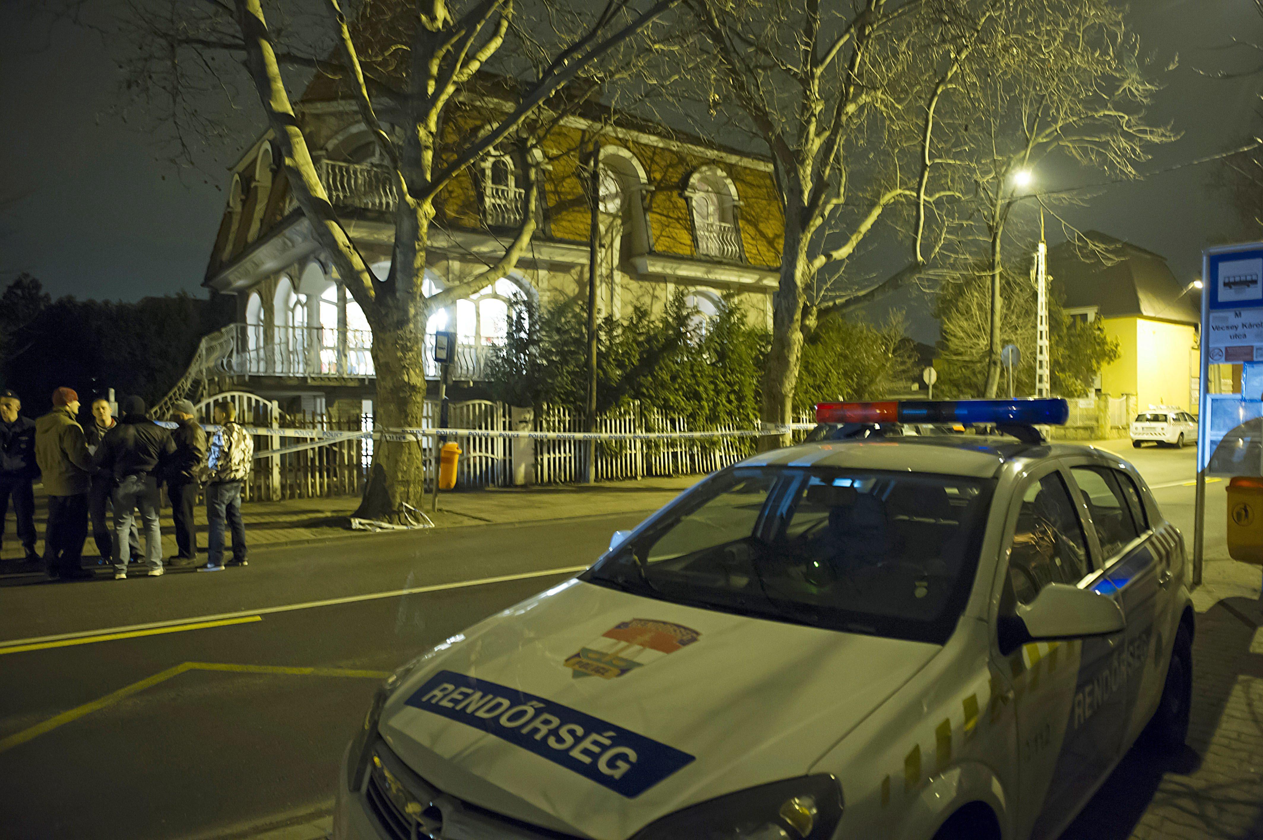 A IV. kerületi Leiningen Károly utcában található egyik házban lőttek rá egy férfira március 13-án éjjel