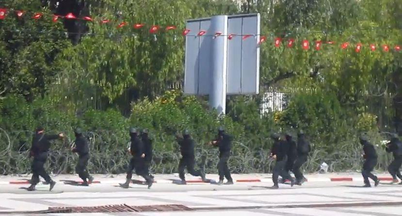 Videóból származó kép a tunéziai kommandósokról