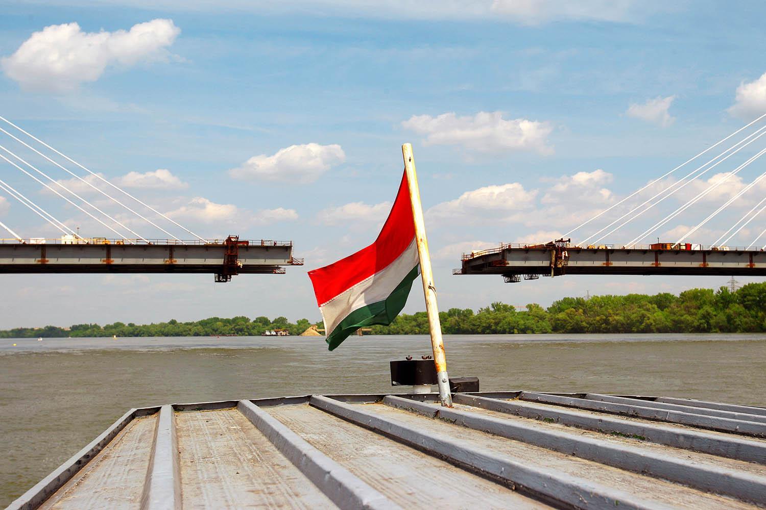 A Tiszán épülő híd még nem lenne ok a drágaságra