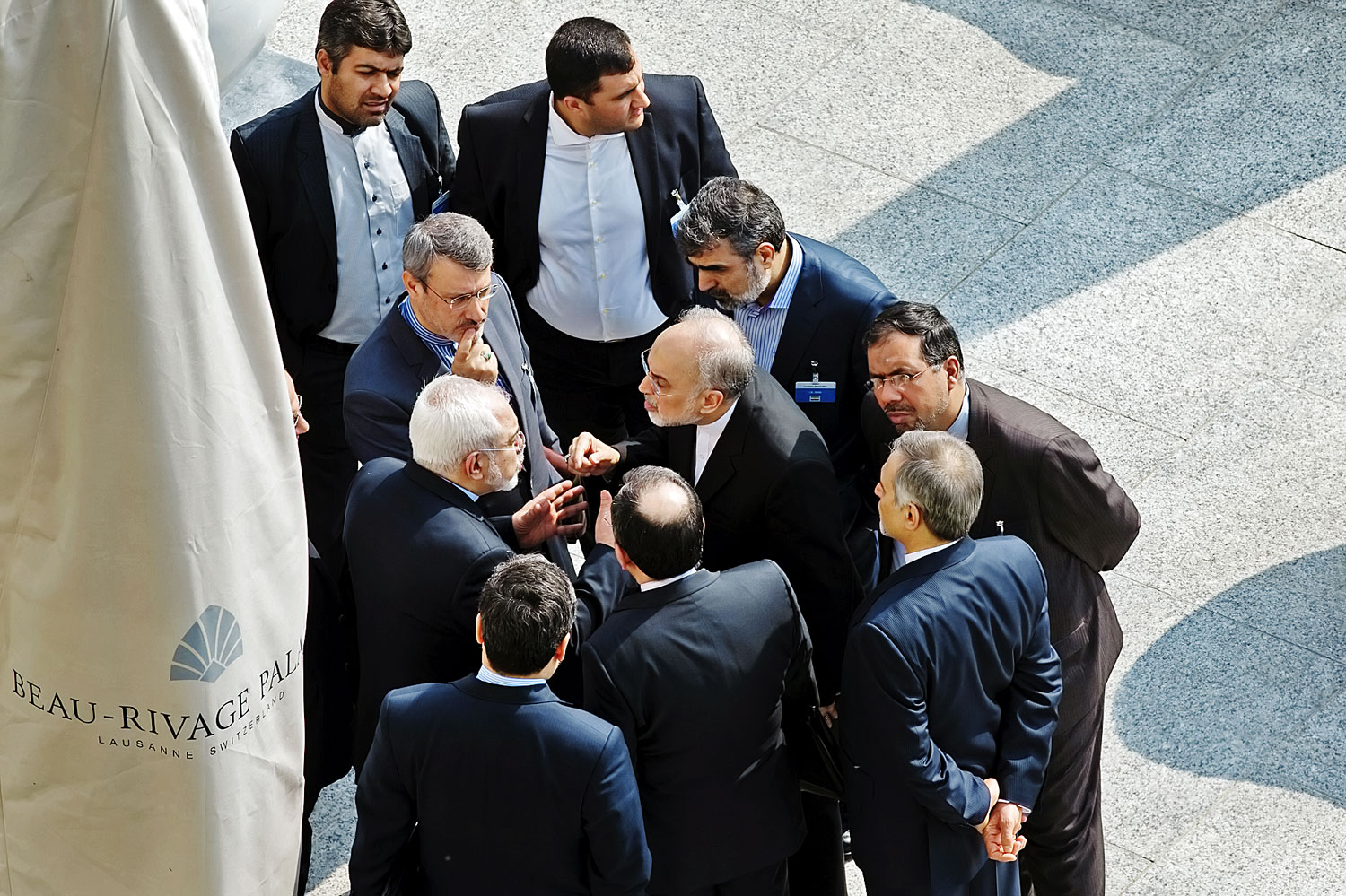 Még a tárgyalások szünetében is egyeztetett az iráni küldöttség