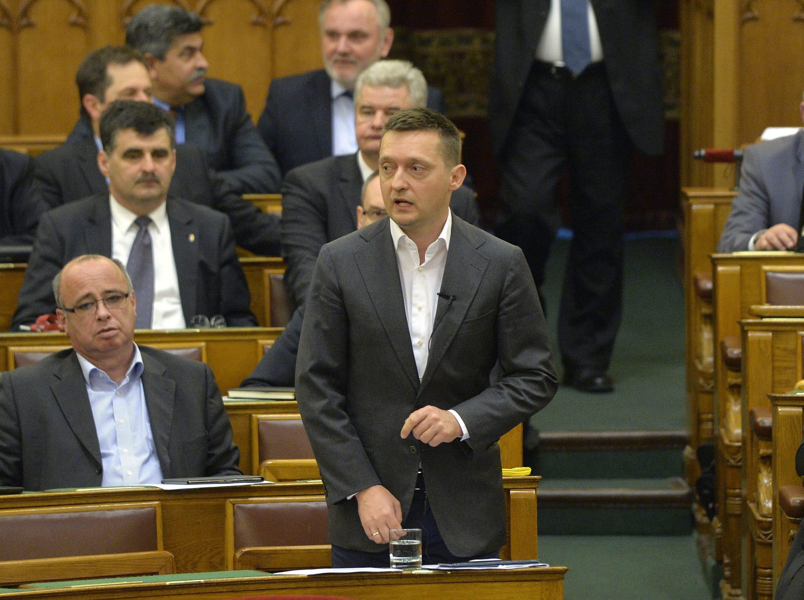 Rogán Antal a parlament hétfői ülésén: bűnhődjenek az ártatlanok is