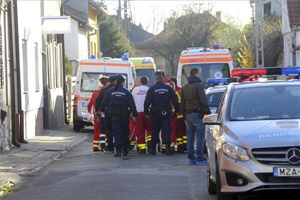 llatkábító-eszközzel támadt egy férfi egy idős nőre Pécsen