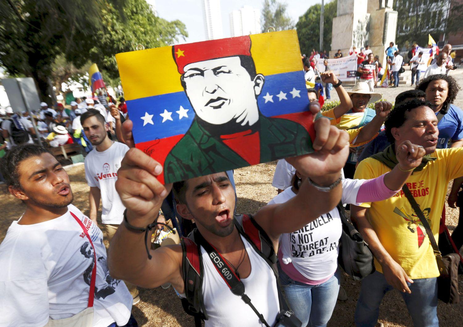 A Maduro-rendszer ellefelei és szimpatizánsai egymásnak estek Panamavárosban