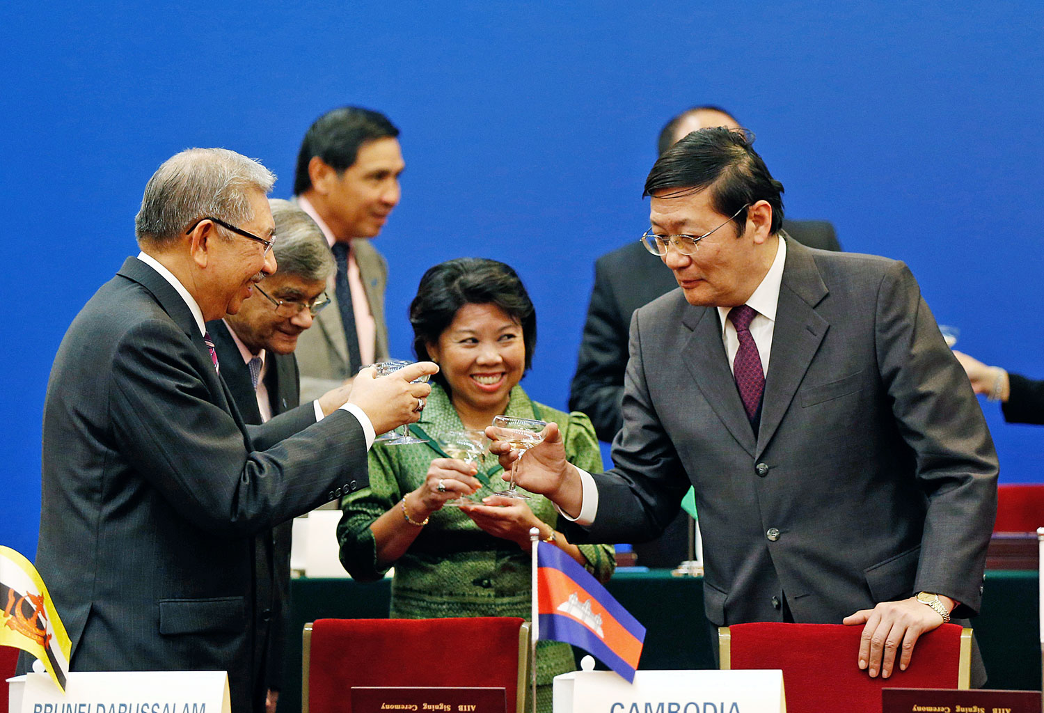 Ázsiai vezetők koccintanak sikerekre