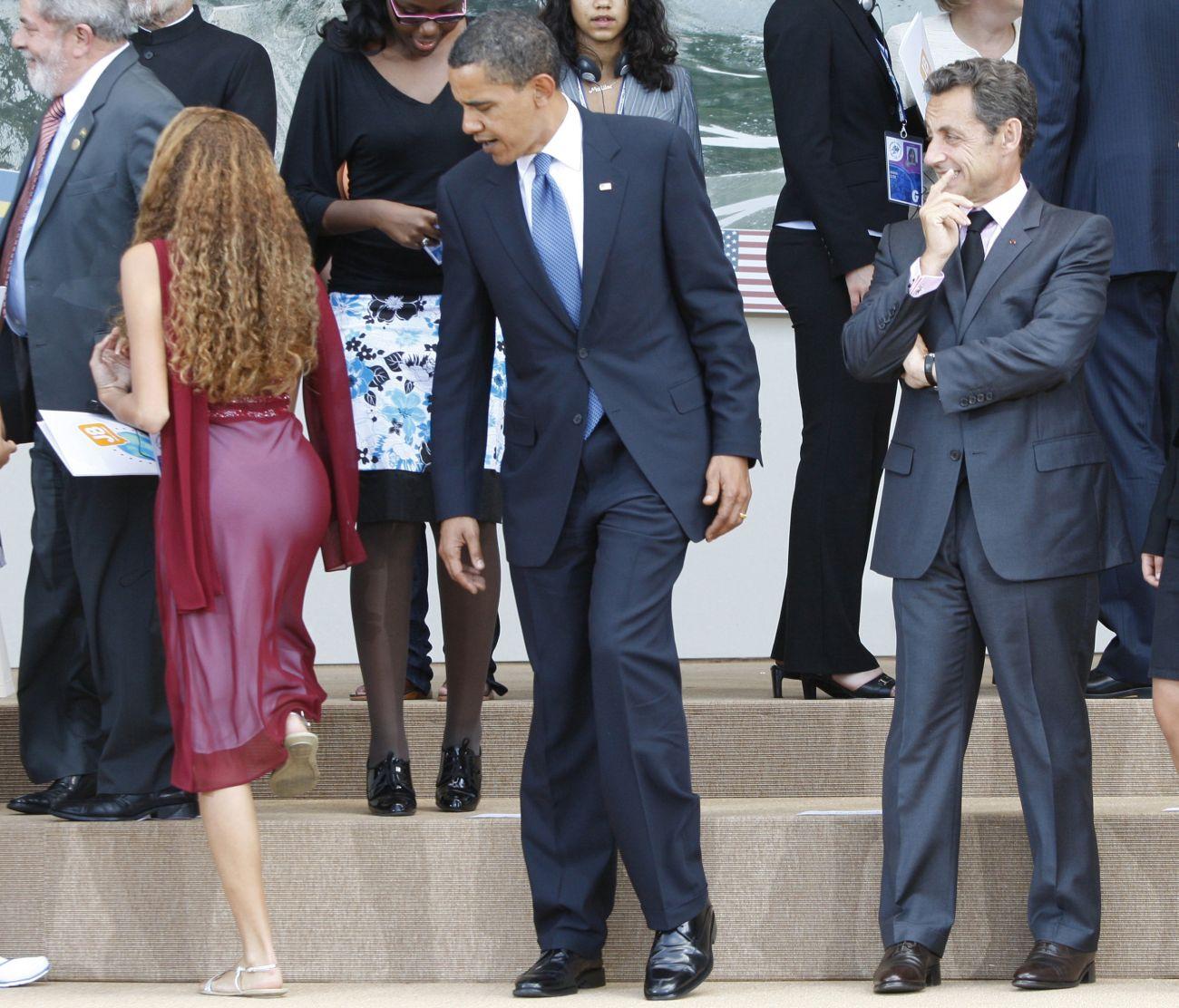 Barack Obama amerikai elnök és Nicolas Sarkozy volt francia államfő 2009-ben a G8 olaszországi csúcsán. A háttérben ott a hatalomgyakorlás