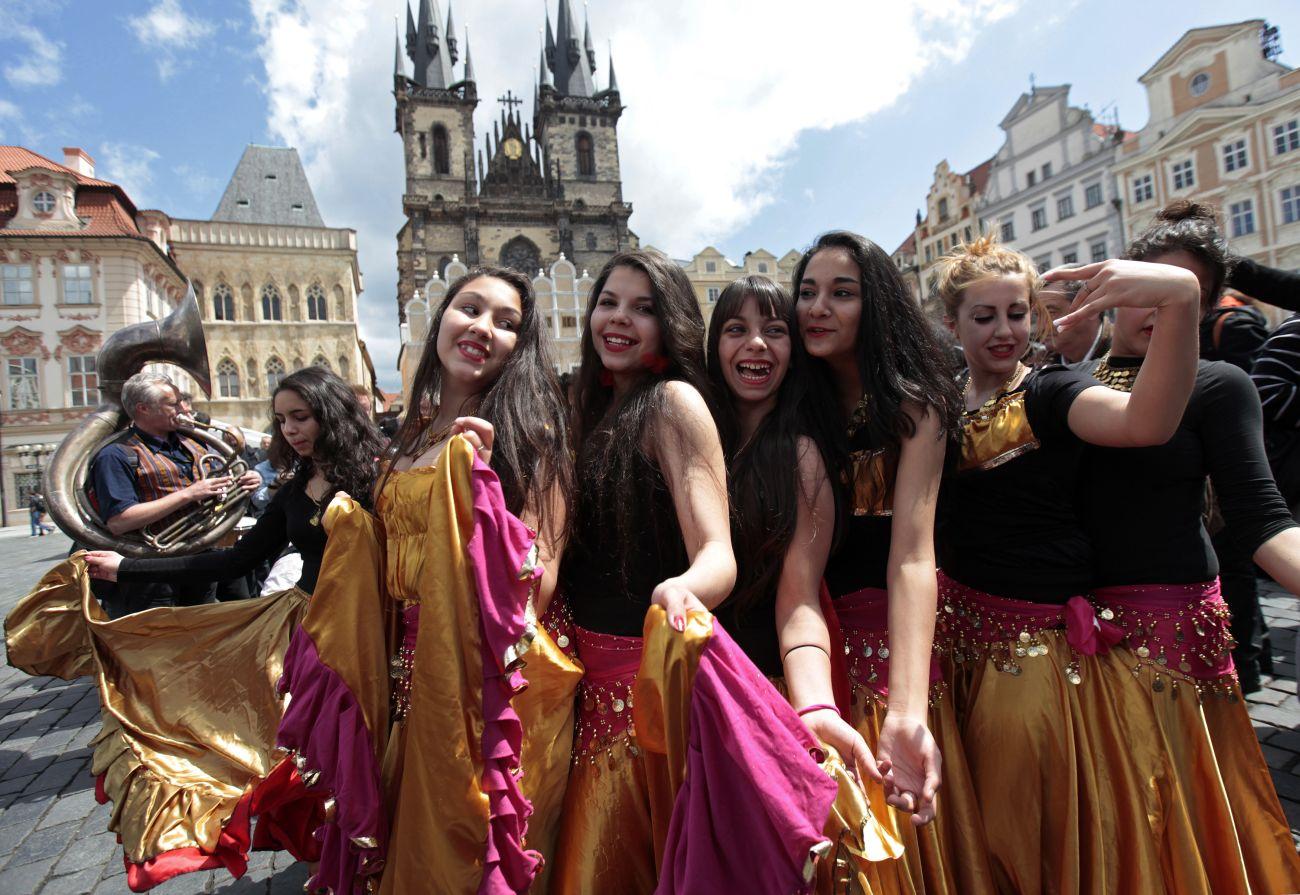 Roma fesztivál Prágában. a társadalmi légkör elengedhetetlen a számottevő javulás érdekében