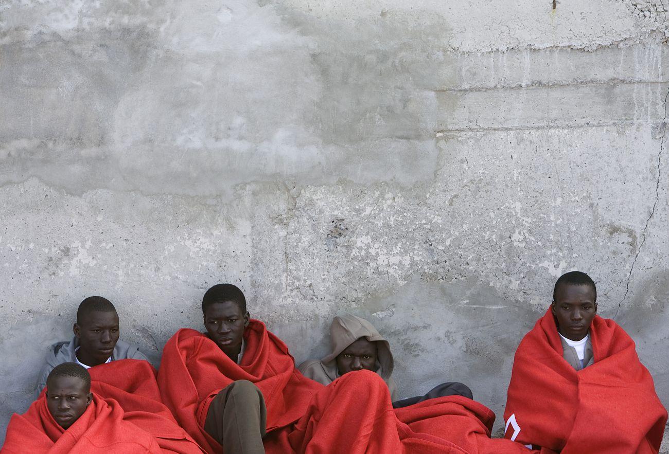 Afrikai menekültek a Kanári-szigeteken. Kétszázezerből évente ötezret