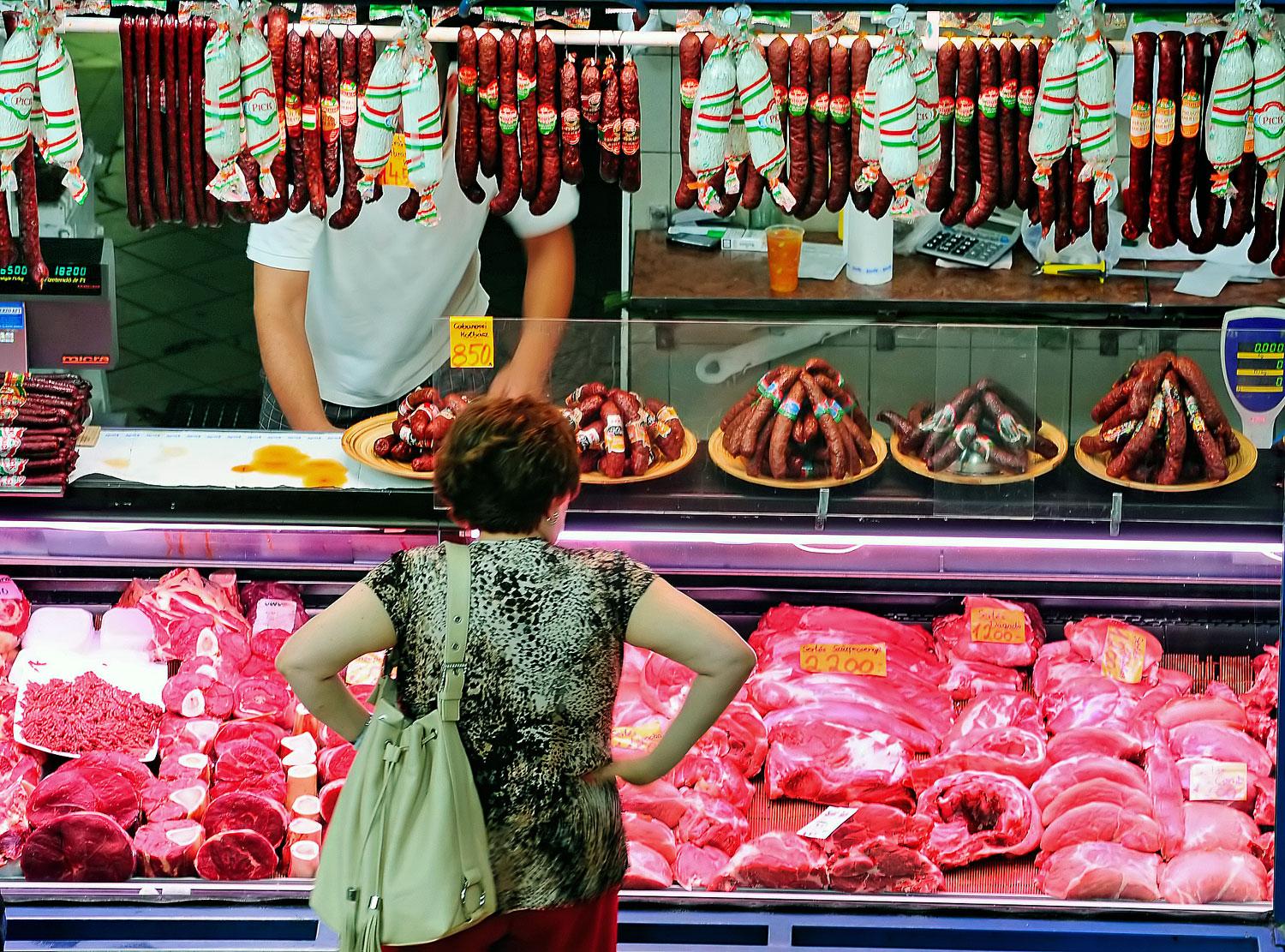 A sertéshús áfájának mérséklése inkább a cégeknek kedvez, nem a vevőknek