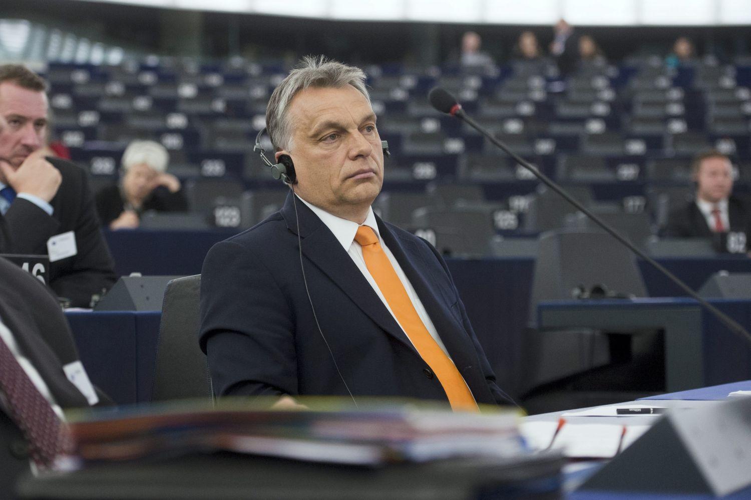 Orbán a kritikákat hallgatja 