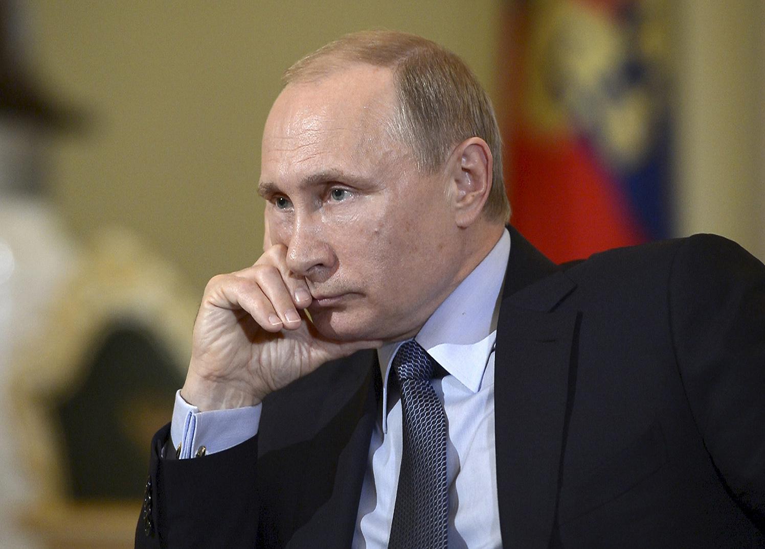 Putyin szerint Oroszország katonai politikája „nem globális, támadó vagy agresszív