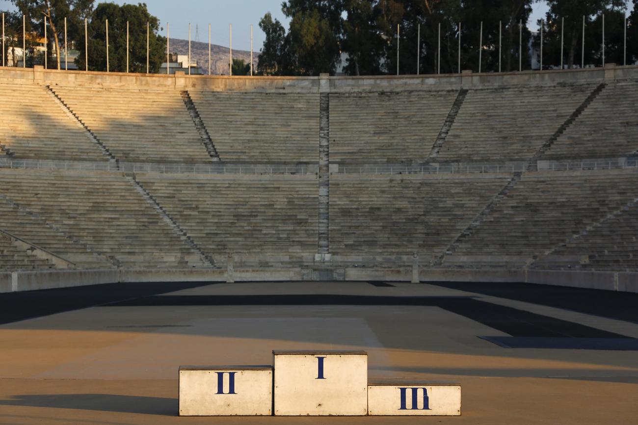 A világ legrégebbi stadionja, az athéni Panathinaikon, amely az 1896-os olimpia helyszíne is volt. 2004-ben is használták, és műemlékként látványosságnak is számít, de a görög fővárosban van olyan olimpiai helyszín, amelyet azóta csak esküvőkre és né
