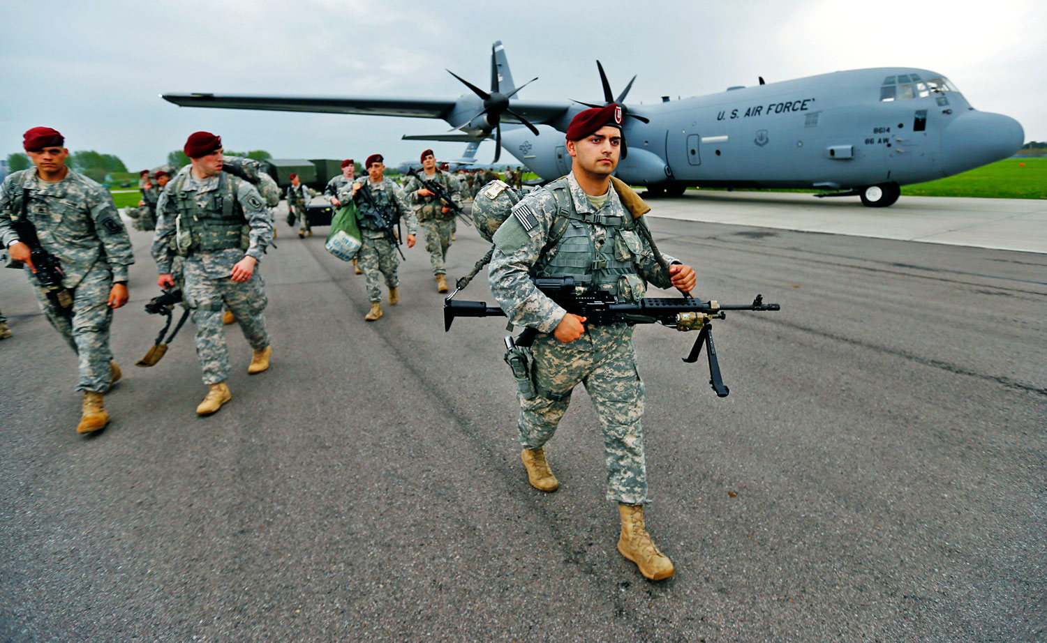 Amerikai–lengyel hadgyakorlatra érkeznek Swidwinbe az USA hadseregének ejtőernyősei a Krím elcsatolása után