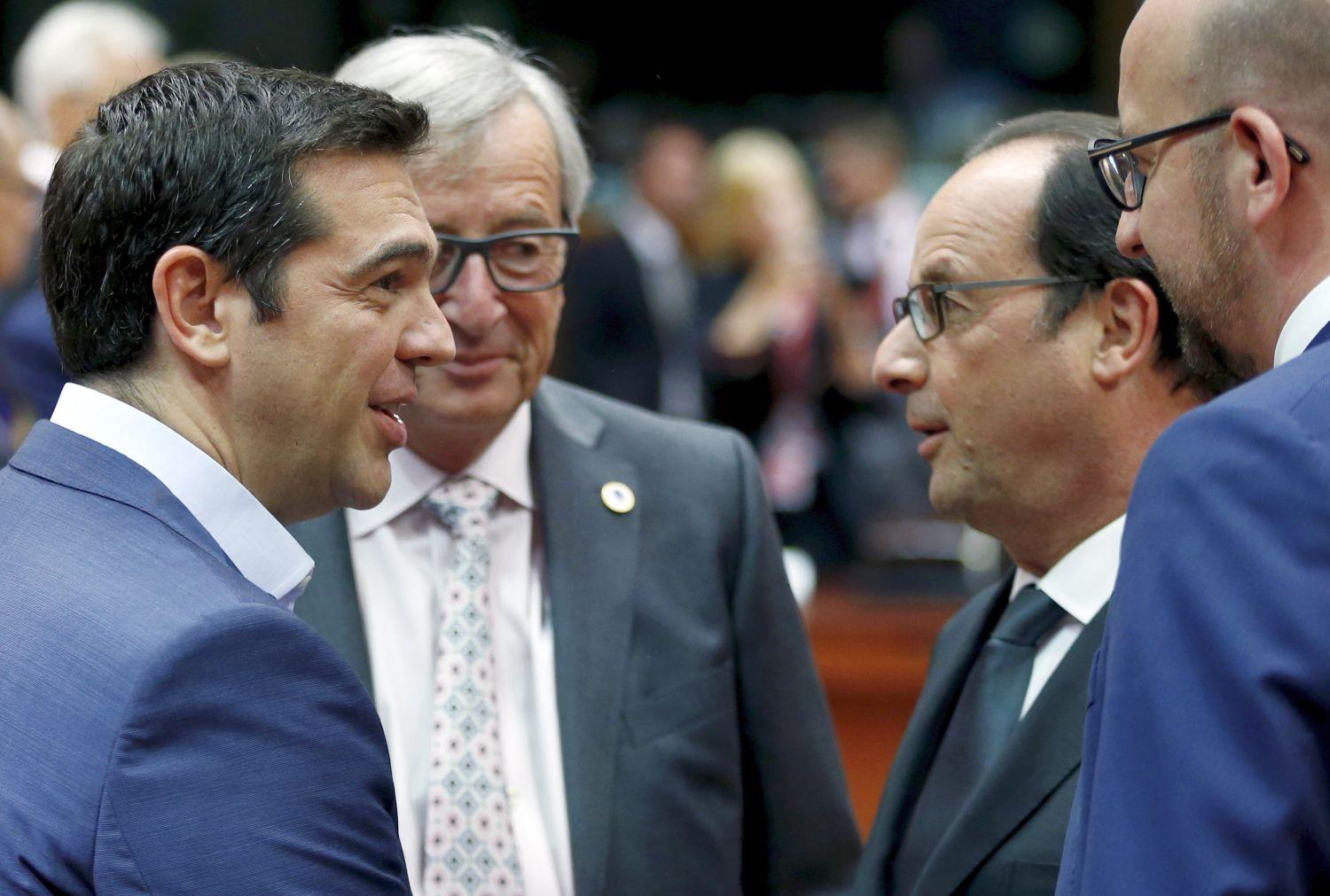 Aleszisz Ciprasz görög miniszterelnök, Jean-Claude Juncker, az Európai Bizottság elnöke, Francois Hollande francia elnök és Charles Michel belga kormányfő
