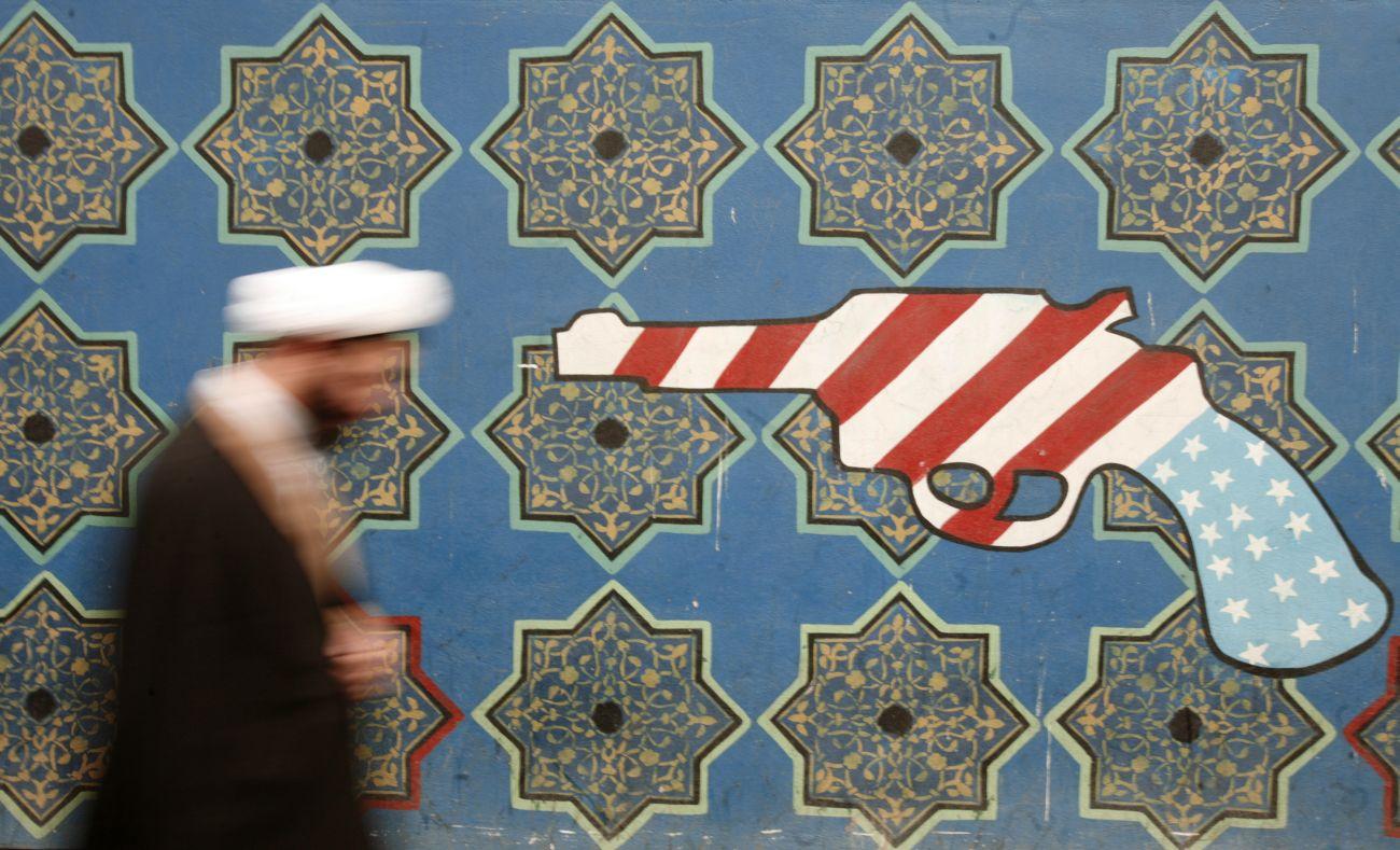 Teheráni utcakép 2007-ből