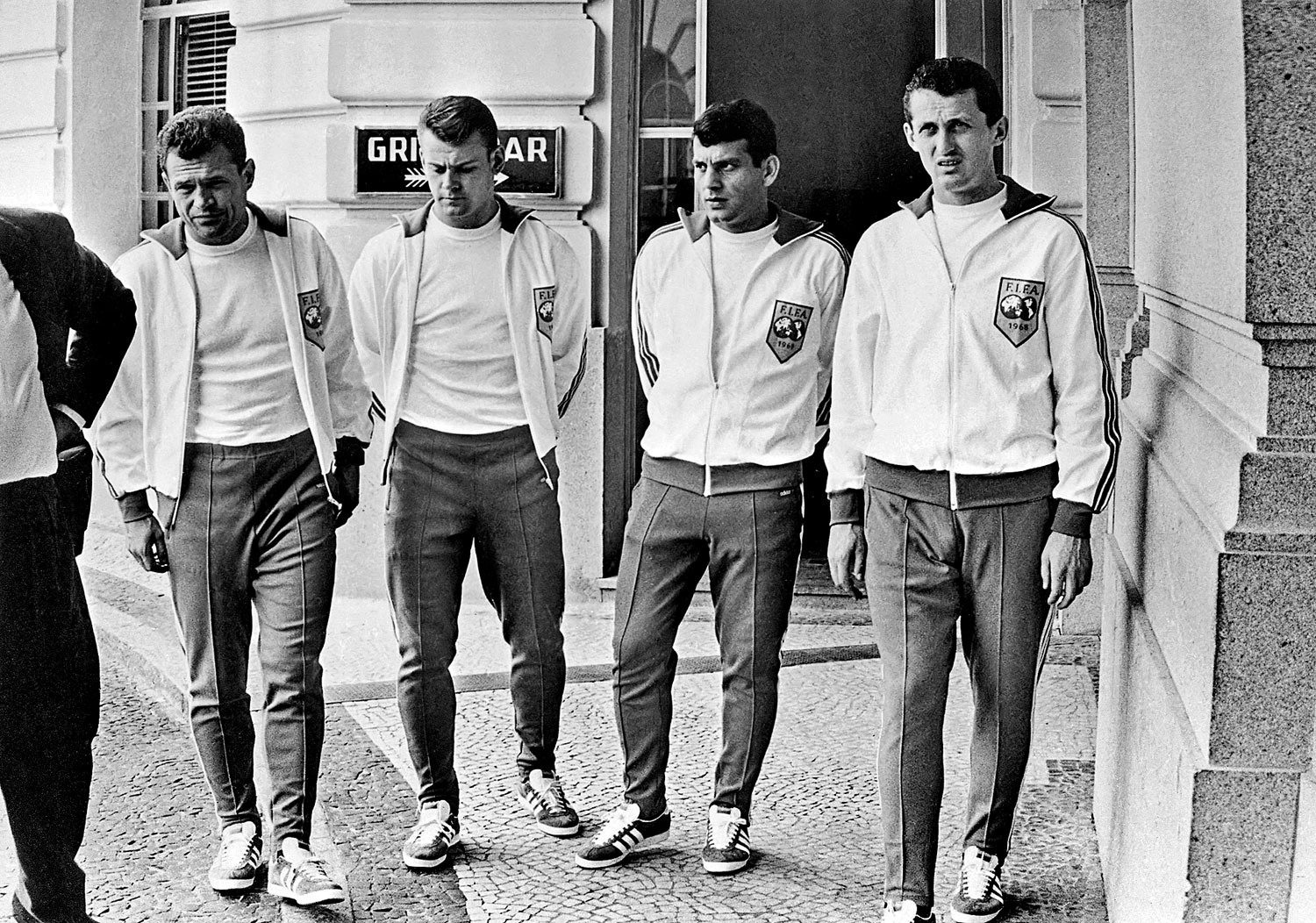 Három évvel korábban négy magyar labdarúgó járt Rióban: az 1968-as Brazília–Világválogatott gálamérkőzésen Novák Dezső, Szűcs Lajos, Farkas János és Albert Flórián adta az All Star-keret negyedét