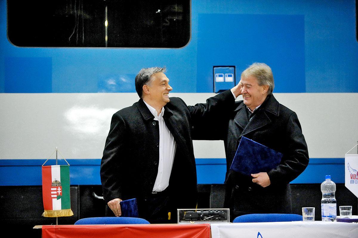Gaskó István Orbán Viktor miniszterelnökkel 2011-ben - akkor még megvolt a bizalom