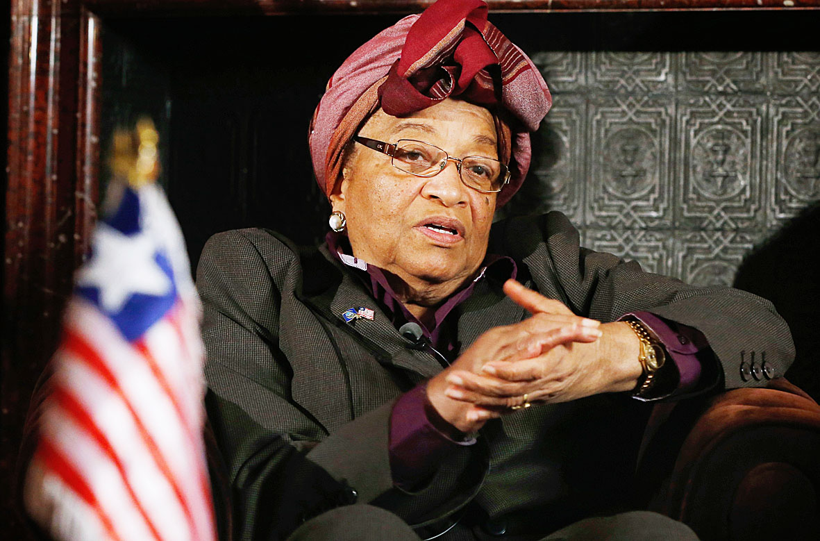 A Nobel-békedíjas libériai államfő, Ellen Johnson Sirleaf. Afrikában még a gyengeség jele
