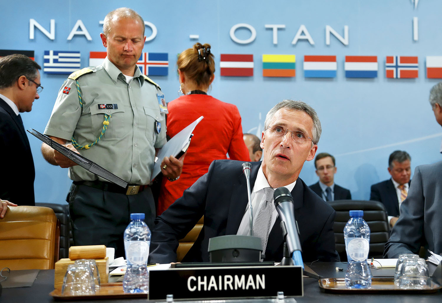 Stoltenberg NATO-főtitkár a rendkívüli ülésen