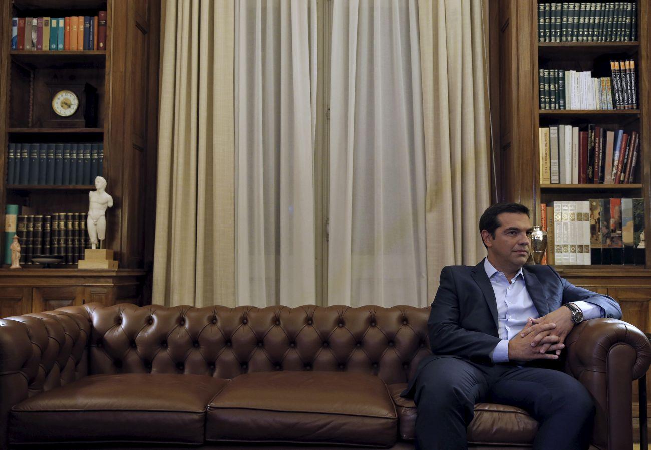 Ciprasz csütörtök este az elnöki palotában. A Szirizának egységes képet kellene mutatnia