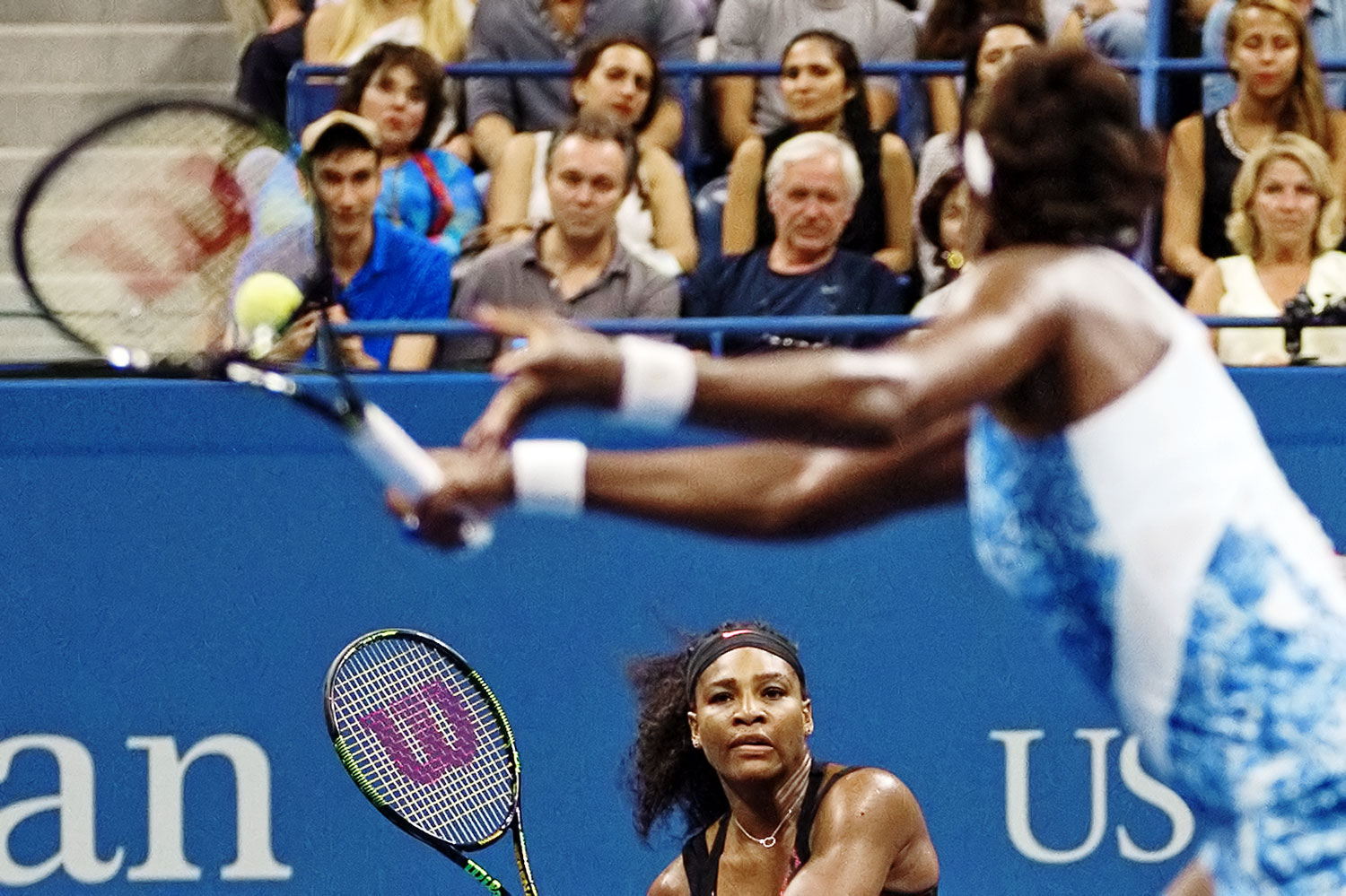 Szemben Serena, háttal Venus: speciális látószögben a Williams testvérek örömtenisze