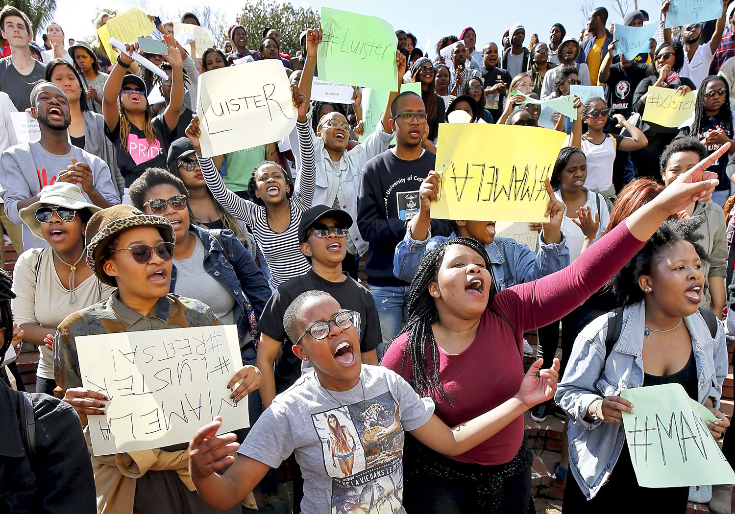 Tiltakozó diákok a Stellenbosch Egyetemen