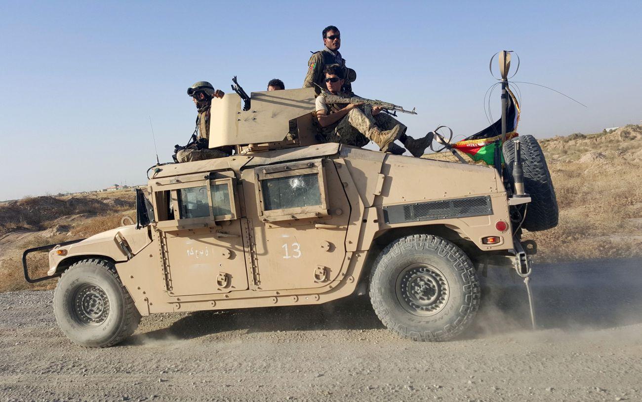 Afgán katonák Kunduzban. Besegítettek az amerikaiak is