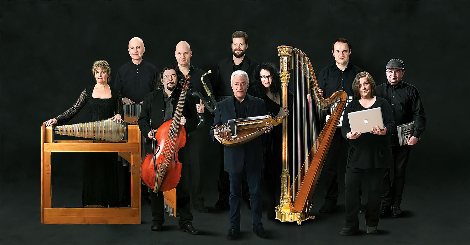Ensemble Geneamus és a Bécsben tevékenykedő Mandell Róbert (középen)