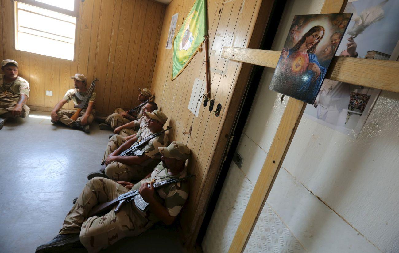 Az Iszlám Állam ellen fegyvert ragadó keresztény önkéntesek júliusban Irakban. Kezdenek eltűnni