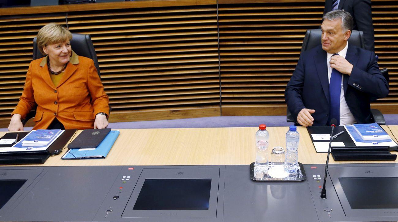 Merkel és Orbán a tárgyaláson. Magyarország már csak megfigyelő