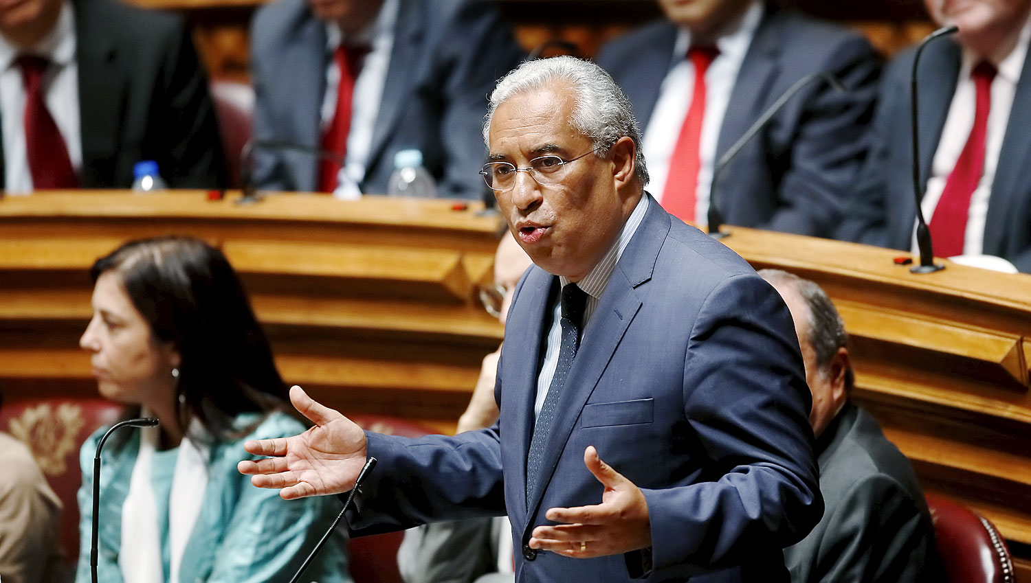 A Szocialista Párt elnöke, António Costa a lisszaboni parlamentben küzd a hatalomért
