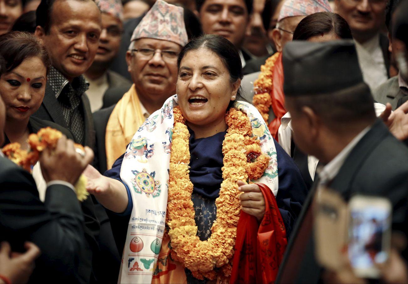 Bidhya Bhandari frissen megválasztott nepáli elnök