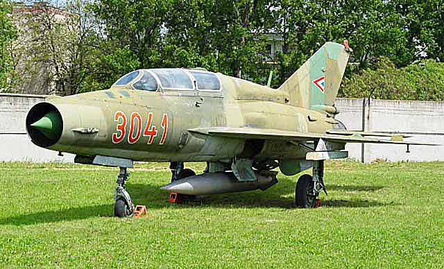 MiG–21UM típusú vadászgép Forrás: Szolnoki Repülőmúzeum